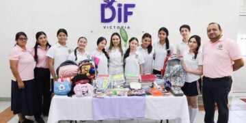 donación de útiles escolares en Ciudad Victoria
