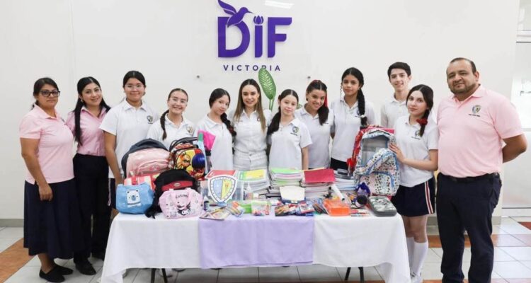 donación de útiles escolares en Ciudad Victoria