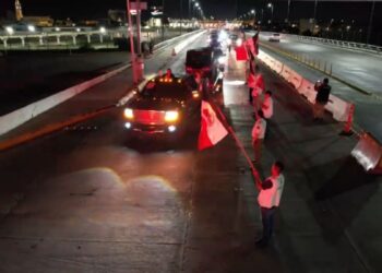 migrantes regresan Nuevo Laredo