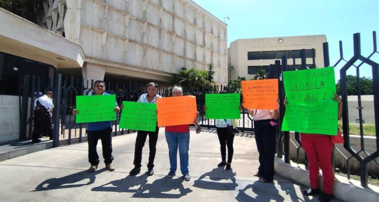 obra CFE en Carmen Romano