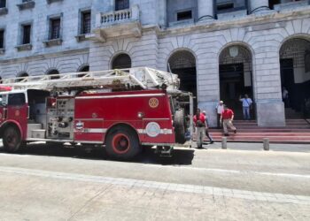 olor a gas en cabildo de Tampico