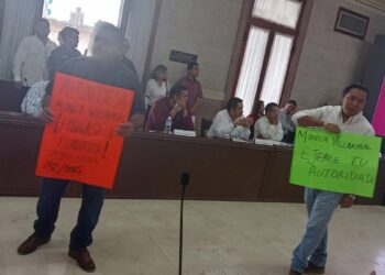 protesta en sesión de Cabildo de Tampico