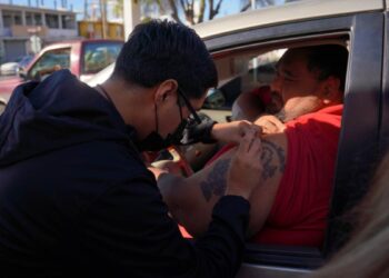 vacunación Drive Thru Nuevo Laredo