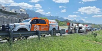 volcadura tráiler Santiago