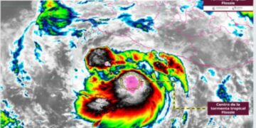 ¿Cuándo se podría convertir la tormenta tropical Flossie en huracán de categoría 1?