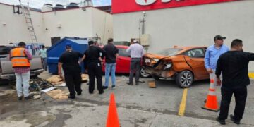Reynosa adulto mayor control camioneta
