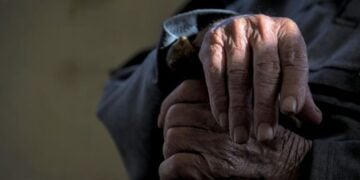 Abuelo muere al defender a su nieta de un intento de secuestro en Veracruz
