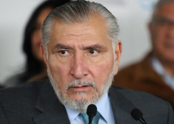 Adán Augusto reaparece y pide que su exsecretario aclare los señalamientos