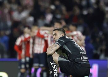 Alex Padilla deja Pumas y vuelve al Athletic Club por cláusula de recuperación