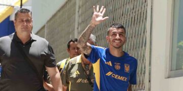 Ángel Correa pasa pruebas físicas con Tigres y emociona a la afición