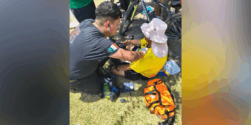 Árbitro se desvanece por golpe de calor en partido de futbol en Cadereyta, Nuevo León