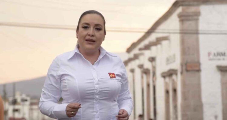 Atentan contra alcaldesa de Cuitzeo, Michoacán, Rosa Elia Milán