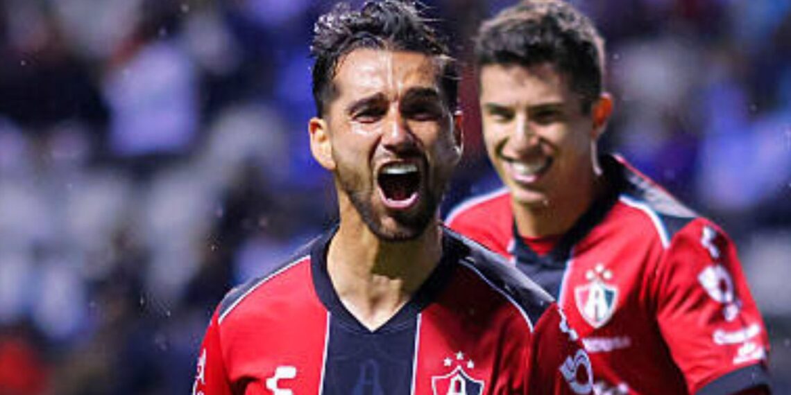 Atlas se impone a Puebla en el arranque del Apertura 2025