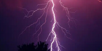 Bombero muere tras ser alcanzado por un rayo en San Felipe, Guanajuato