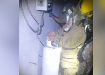 Bomberos actúan por fuga gas en Cd. Victoria