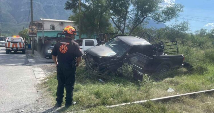 camioneta destrozada tren Hidalgo