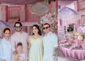 Canelo Álvarez y Fernanda Gómez celebran lujoso baby shower