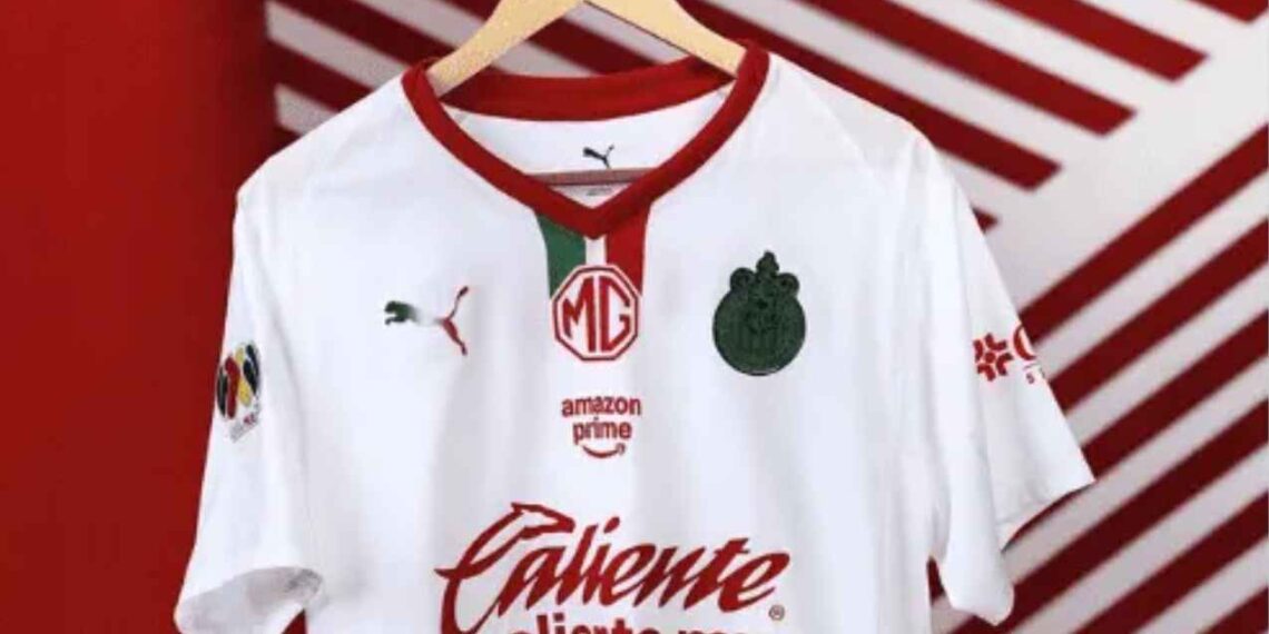 Chivas presenta su jersey visitante inspirado en el Mundial 2026