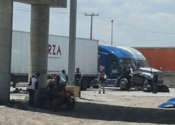 Choque entre tráileres deja un herido en Nuevo Laredo, Tamaulipas