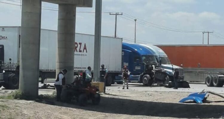 Choque entre tráileres deja un herido en Nuevo Laredo, Tamaulipas