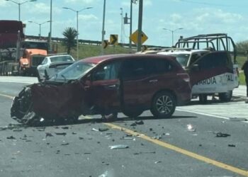 Choque múltiple en la carretera González-Zaragoza deja fuerte caos vial