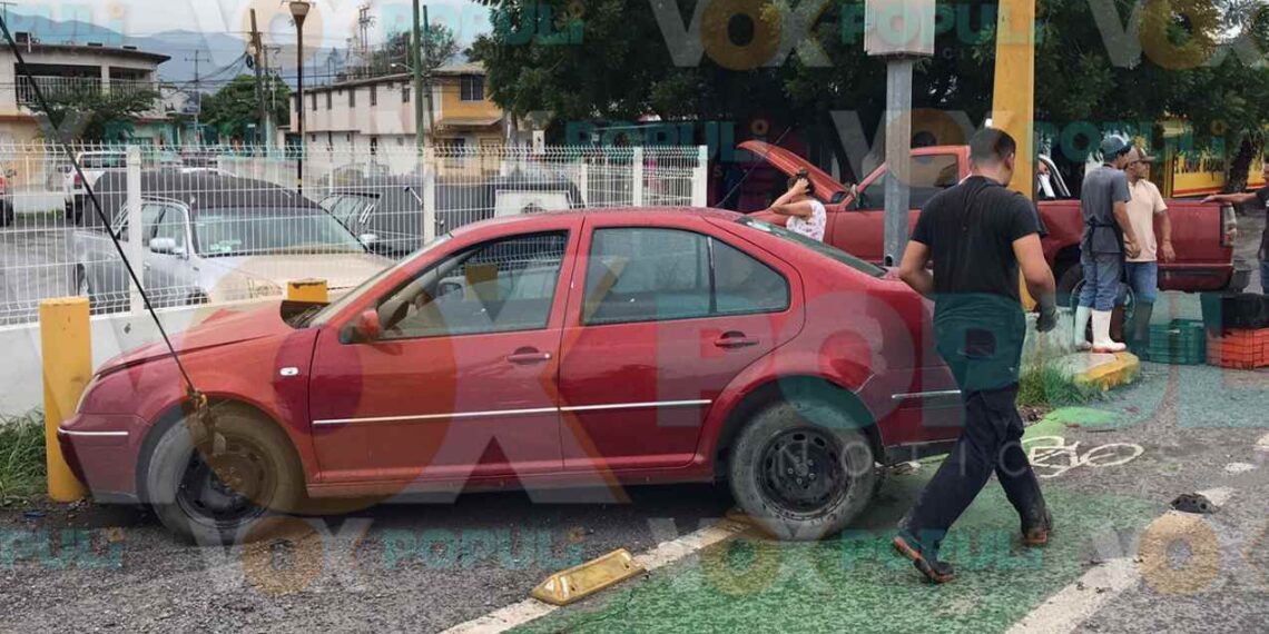 Choque vehículos Victoria