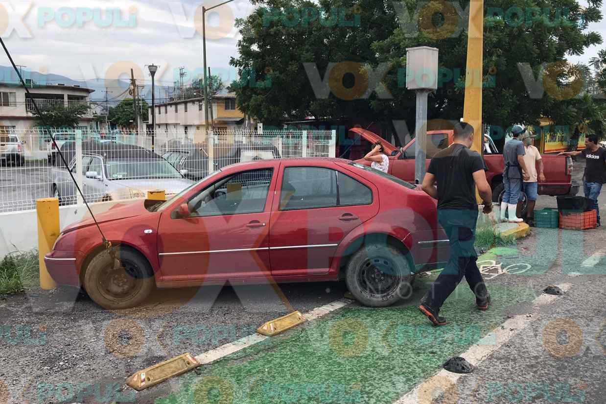 Choque vehículos Victoria (6)