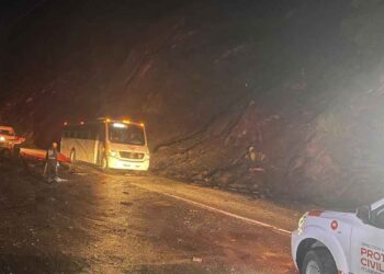 Cierran carretera Linares-Iturbide tras nuevos deslaves causados por las lluvias