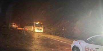 Cierran carretera Linares-Iturbide tras nuevos deslaves causados por las lluvias