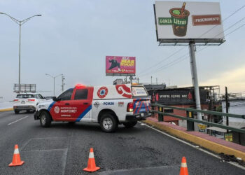 Cierran vialidad en Monterrey, Nuevo León, por panorámico en riesgo