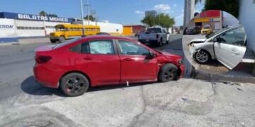 severos daños fuerte accidente Nuevo Laredo