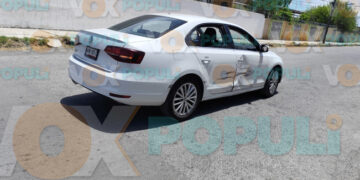 Conductora arranca sin ver retrovisores y choca en Cd. Victoria, Tamaulipas