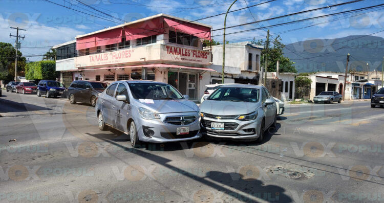 Confusión en el semáforo termina en choque en Cd. Victoria, Tamaulipas