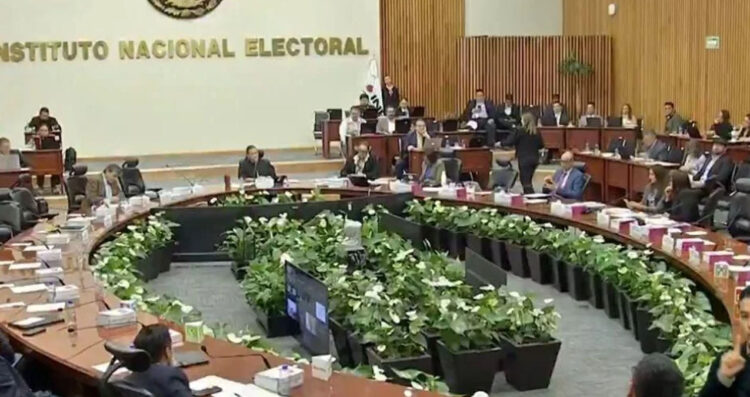 partidos acusaciones espionaje