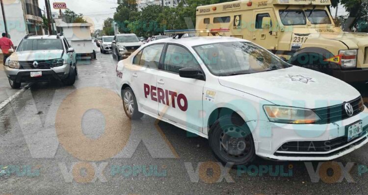 Distracción al volante provoca choque múltiple frente a complejo deportivo en Cd. Victoria, Tamaulipas