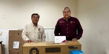 Entrega SET apoyos a estudiantes con discapacidad de planteles de nivel medio superior