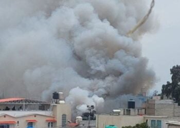 Explosión por pirotecnia clandestina sacude vivienda en Tultepec