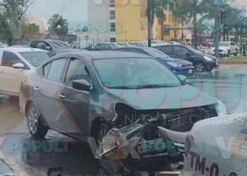 Falla de semáforos provoca fuerte choque en Ciudad Victoria, Tamaulipas