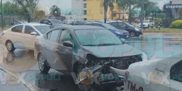 Falla de semáforos provoca fuerte choque en Ciudad Victoria, Tamaulipas