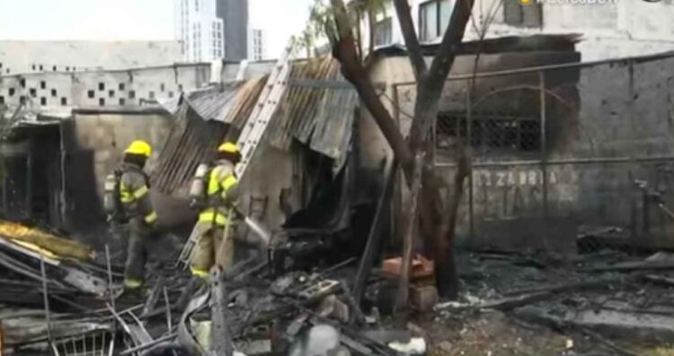 Fuerte incendio en la colonia Buenos Aires en Monterrey moviliza a las autoridades
