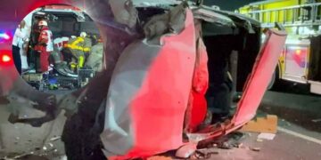 Guadalupe: Queda atrapado en su vehículo al chocar y volcar en la Avenida Morones Prieto