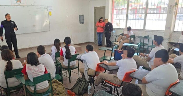 Guardia Estatal de Género lleva pláticas preventivas a escuelas de Tampico
