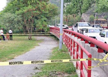 Hallan cuerpo de mujer en registro pluvial de San Pedro Garza García, Nuevo León
