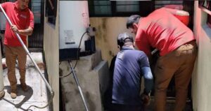 Hallan víbora dentro de una vivienda en el centro de Cd. Victoria, Tamaulipas