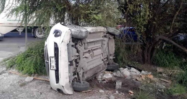 mujer lesionada tractocamión Apodaca