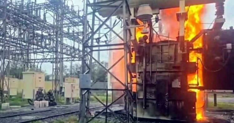 Incendio en subestación provoca apagon en distintos sectores de San Nicolás y Escobedo, Nuevo León