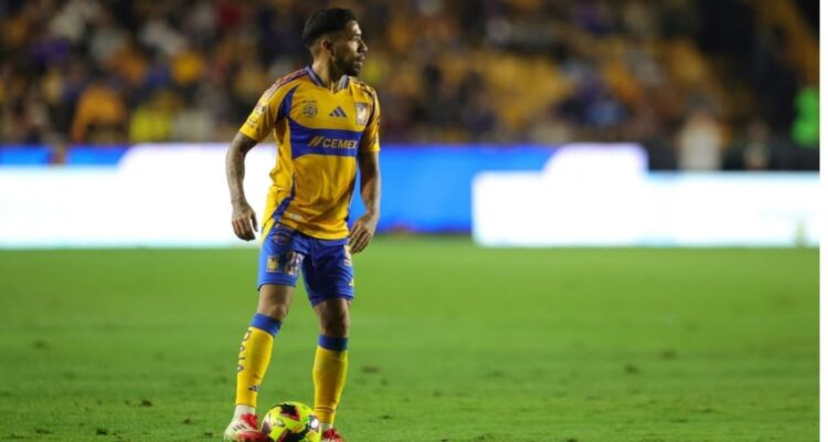 Javier Aquino Tigres UANL