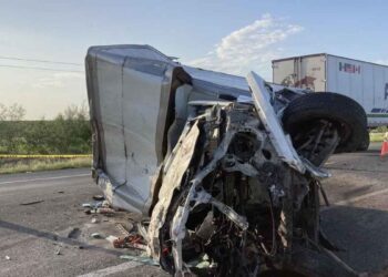 accidente frontal carretera libre Nuevo Laredo