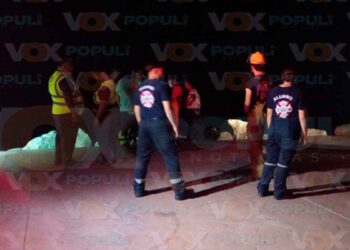 Joven en aparente estado de ebriedad se arroja de la escollera en Playa Miramar al Río Pánuco