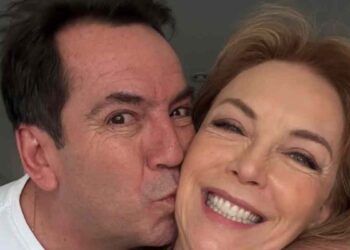 Laura Flores convierte su ruptura con Lalo Salazar en canción